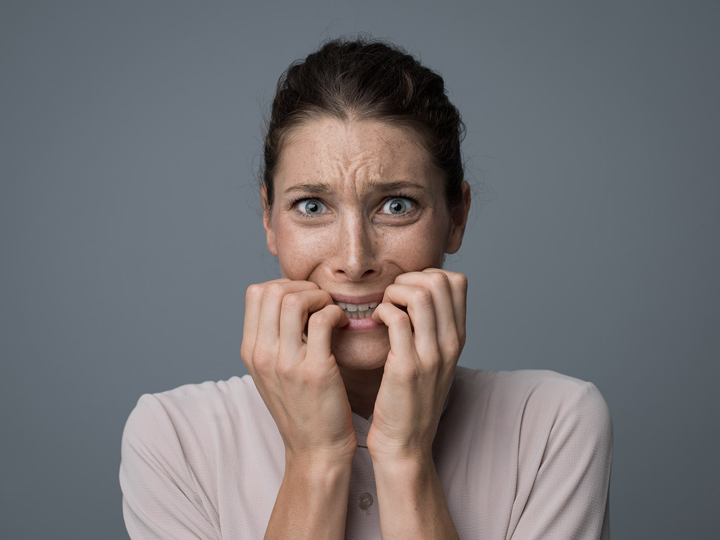 Φοβισμένη γυναίκα