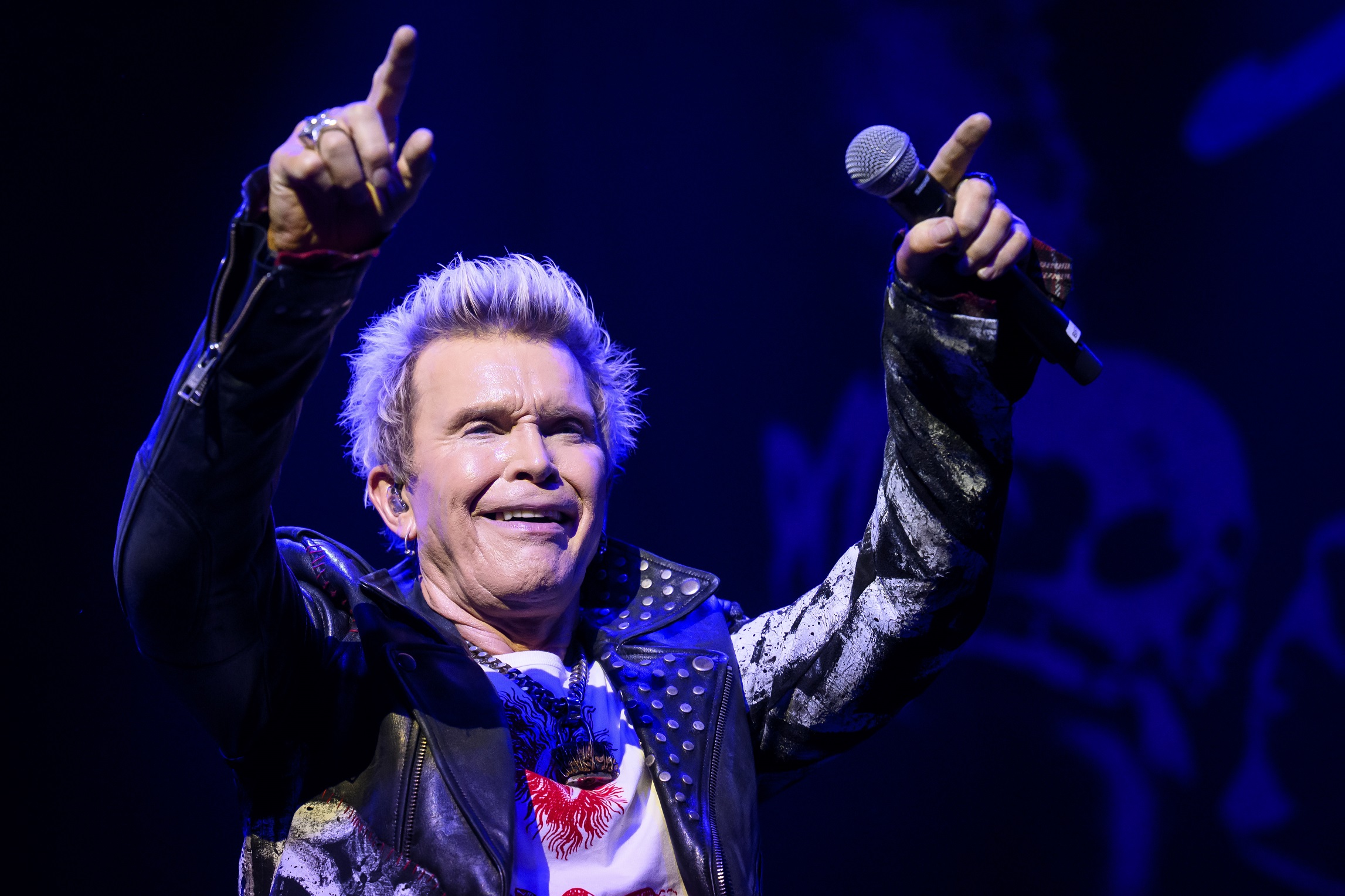 O Billy Idol εμφανίζεται στη σκηνή του Auditorium Stravinski στη διάρκεια του 57ου Montreux Jazz Festival (MJF) στην Ελβετία, 6 Ιουλίου 2023