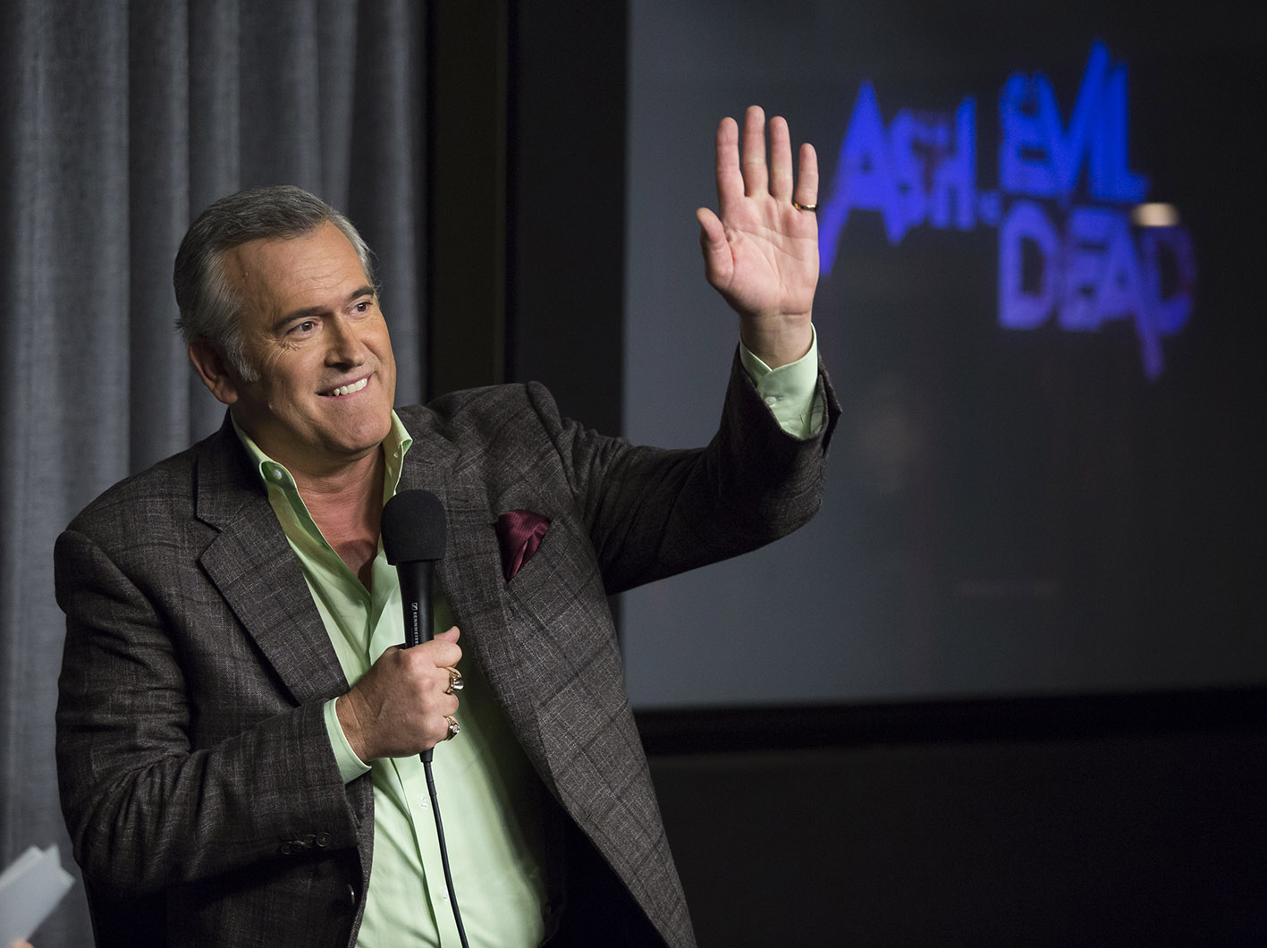 O ηθοποιός Bruce Campbell παρακολουθεί τις συζητήσεις του Ιδρύματος SAG-AFTRA με τον "Ash Vs. Evil Dead" στο Κέντρο Ηθοποιών του Ιδρύματος SAG στις 24 Οκτωβρίου 2016 στο Λος Άντζελες της Καλιφόρνια.
