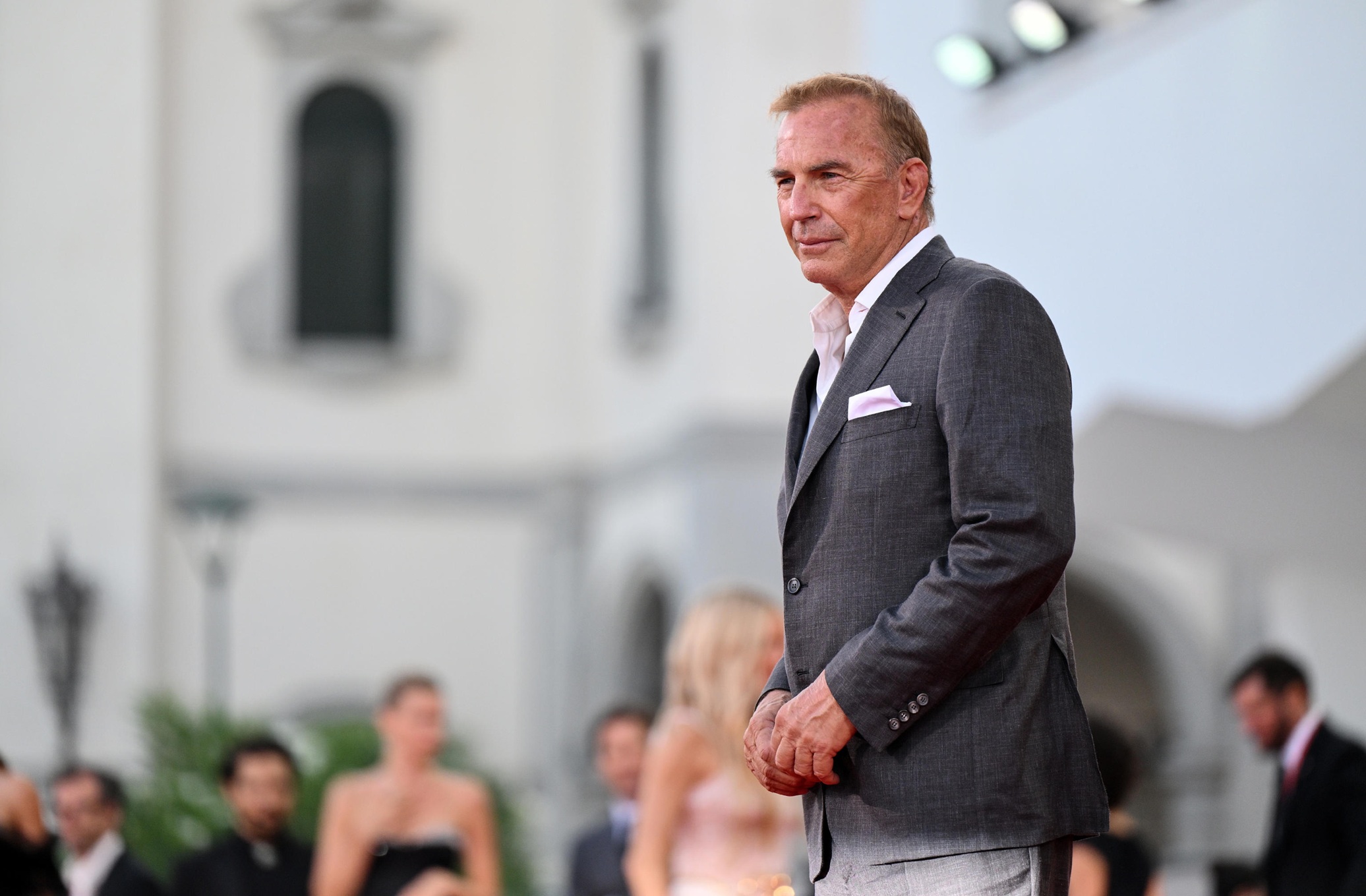 O Kevin Costner φθάνει στην τελετή λήξης του 81ου Φεστιβάλ Βενετίας, 7 Σεπτεμβρίου 2024
