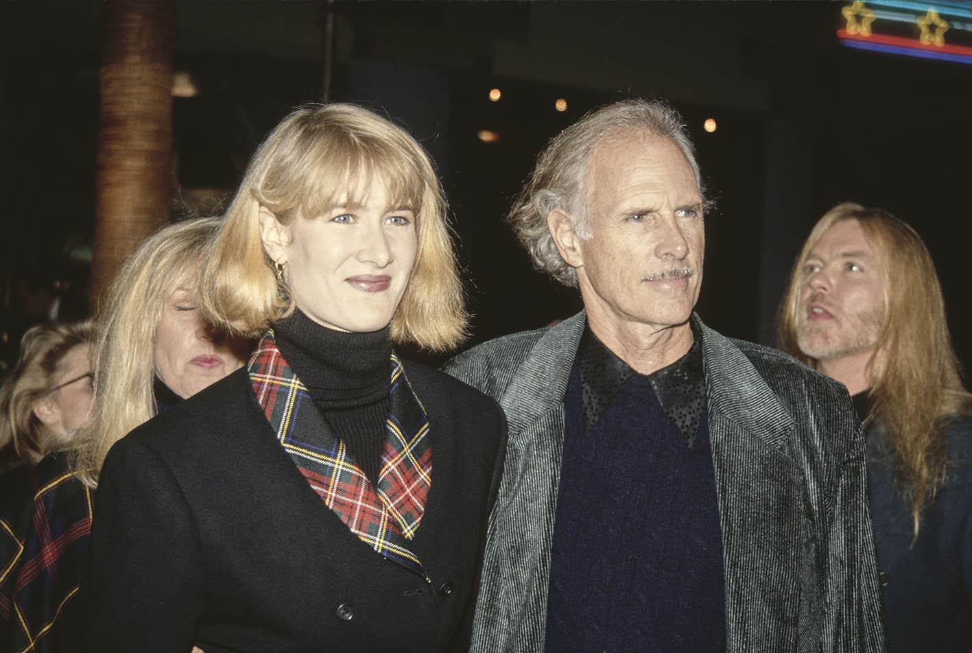 To ζευγάρι ηθοποιών και συντρόφων μέχρι και σήμερα Laura και Bruce Dern στην πρεμιέρα της ταινίας «Rush» της Λίλι Φίνι Ζάνουκ στις18 Δεκεμβρίου 1991, στο LA.