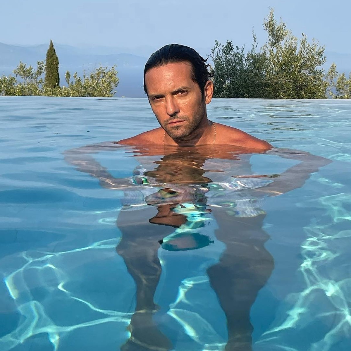 Δημήτρης Μοθωναίος σε πισίνα