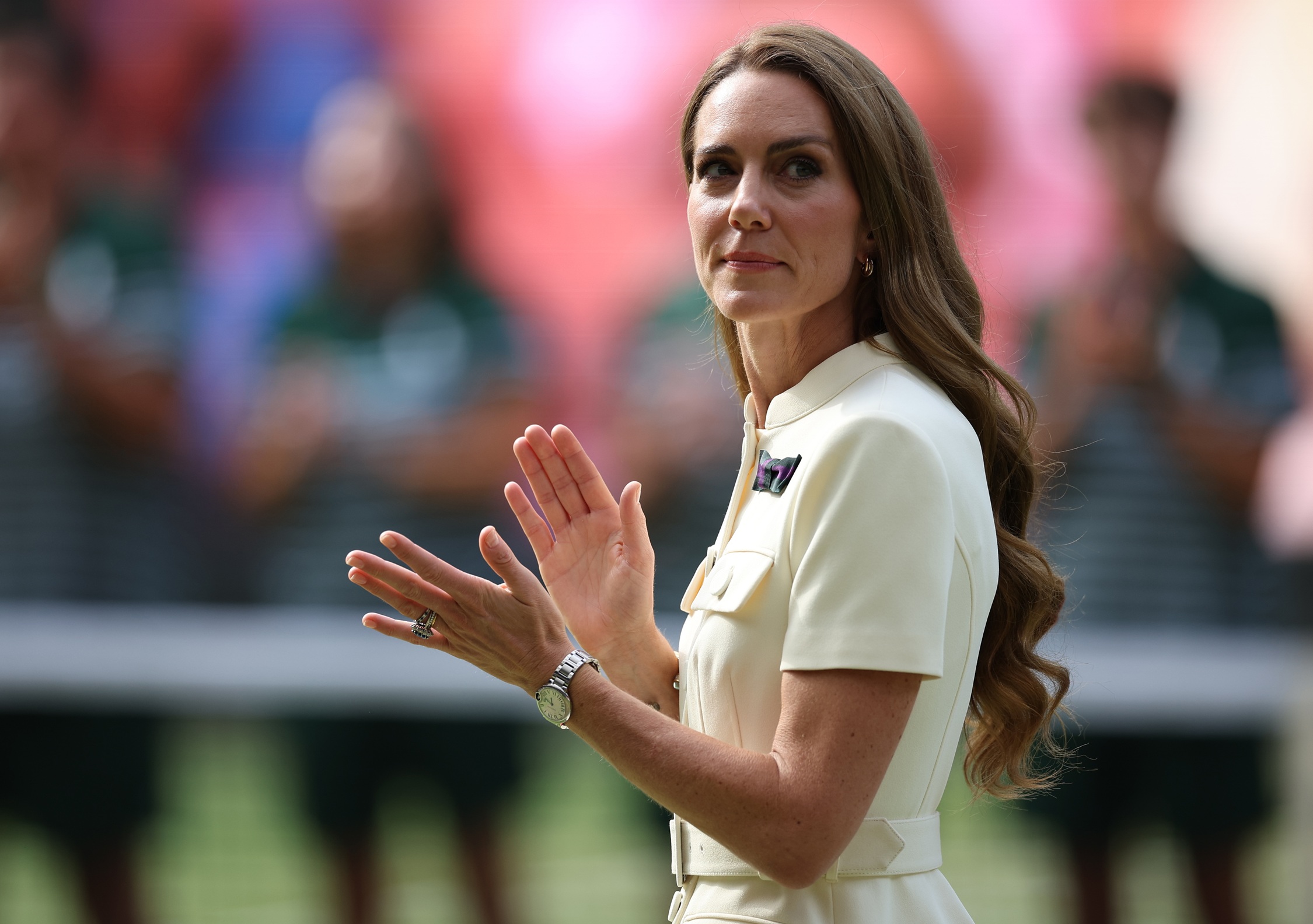 Η Kate Middleton στη διάρκεια απονομής τρόπαιων στον γυναικείο τελικό του τένις στο τουρνουά του Wimbledon, 12 Ιουλίου 2025