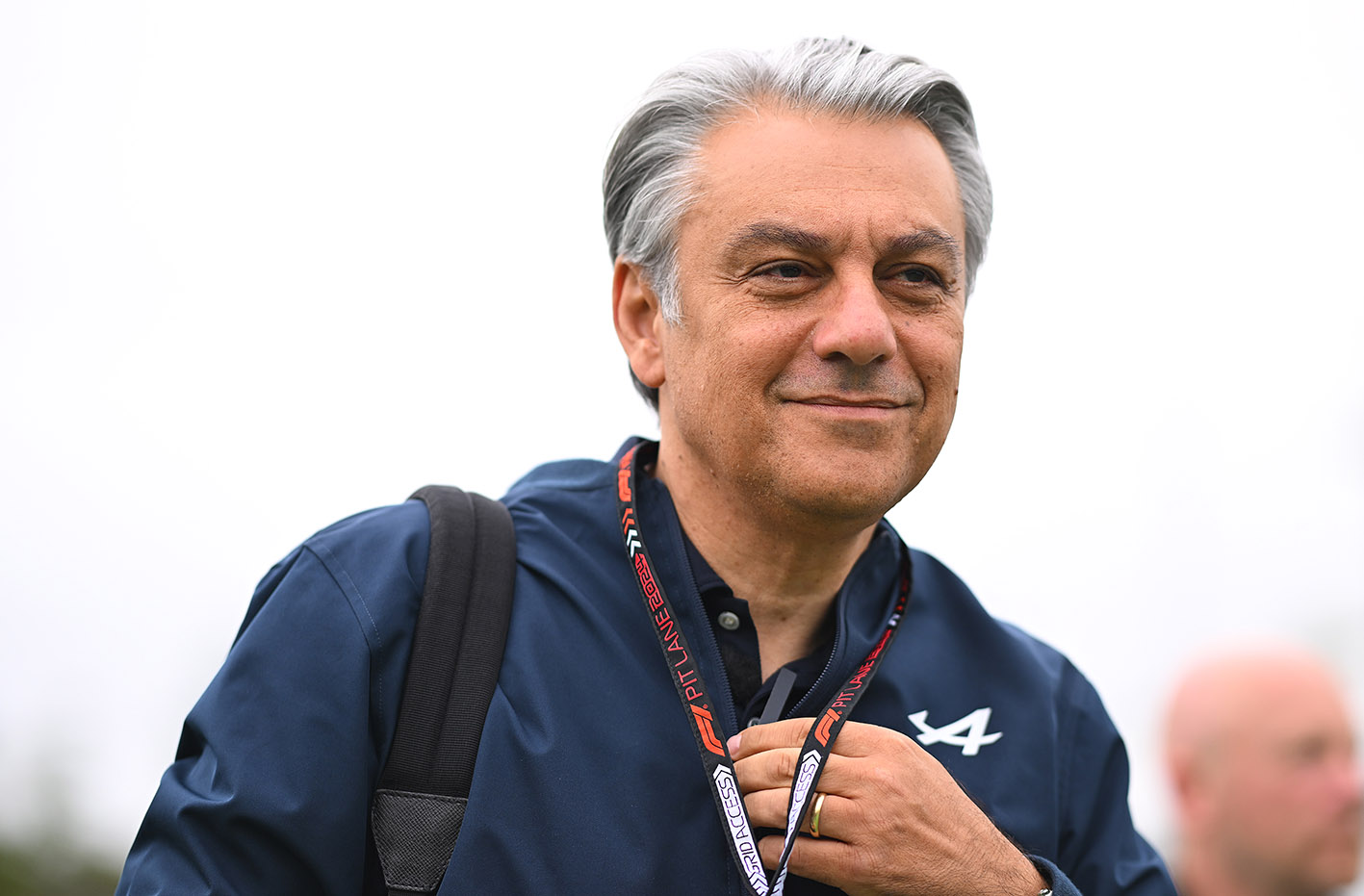 Ο Luca de Meo, τότε Ceo της Renault, περπατάει στο Paddock πριν από το Grand Prix της F1 στην Ισπανία στο Circuit de Barcelona-Catalunya στις 23 Ιουνίου 2024 στη Βαρκελώνη.