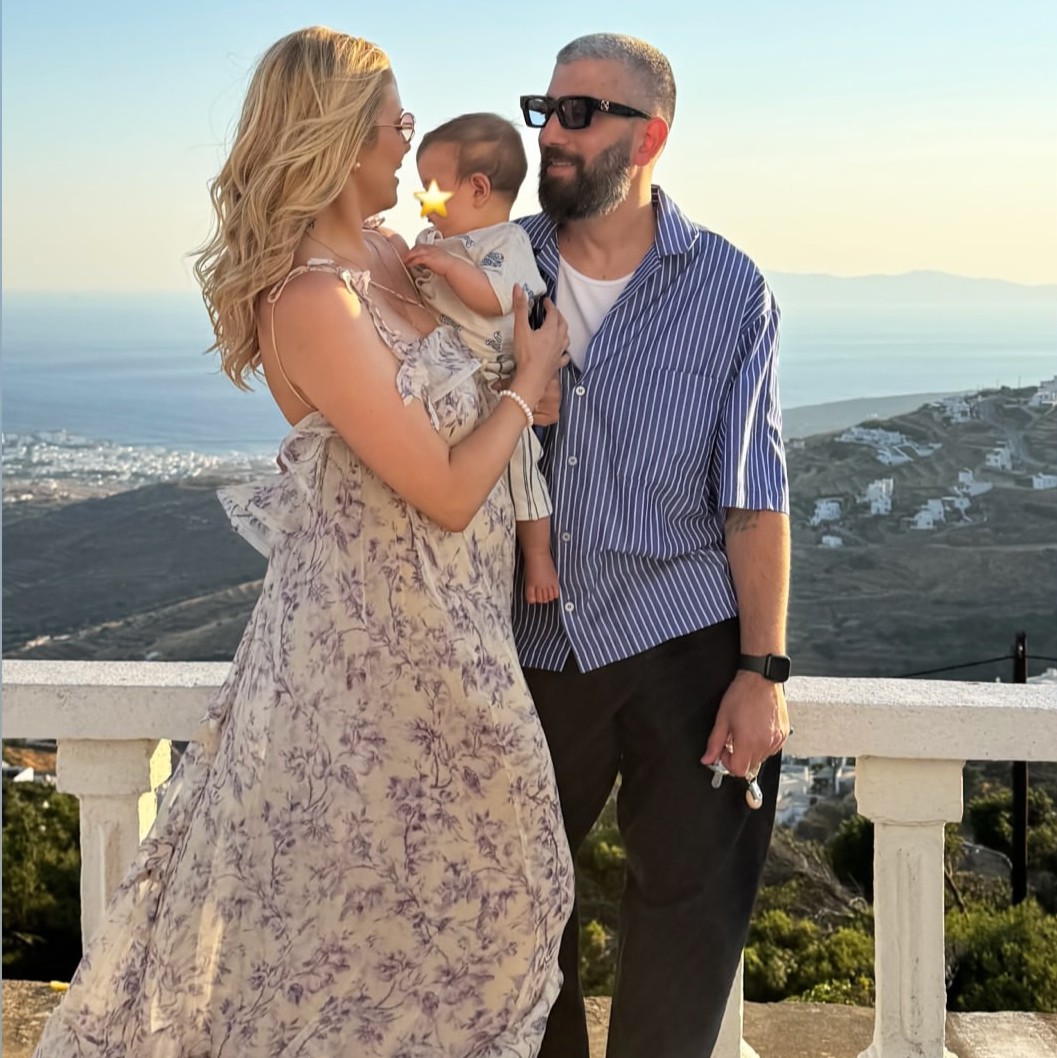 Φωτεινή Πετρογιάννη και Μιχάλης Ρουμπής στη βάφτιση του γιου τους