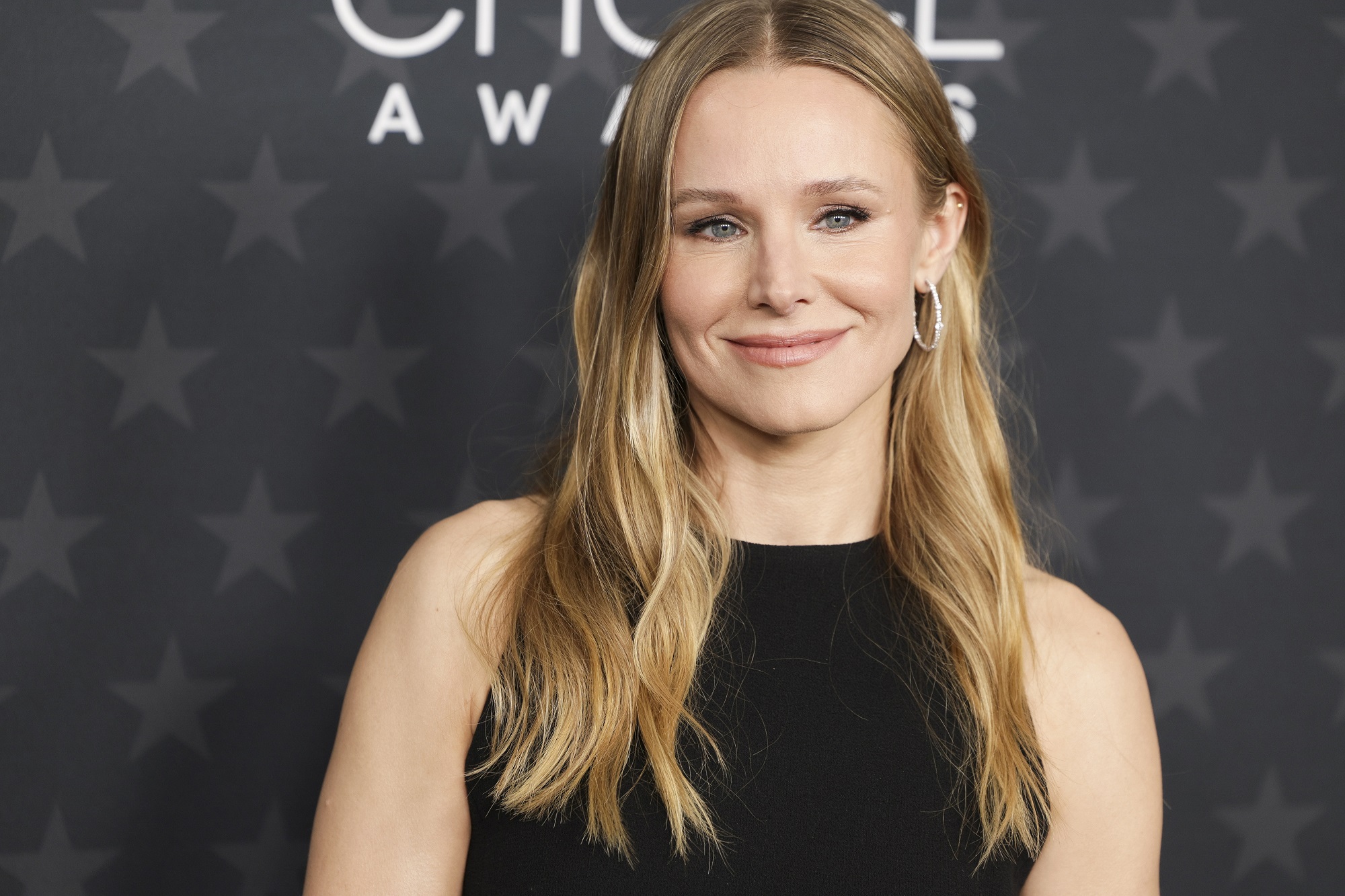 H Kristen Bell στα 30ά Critics Choice Awards στο The Barker Hangar της Σάντα Μόνικα, 7 Φεβρουαρίου 2025