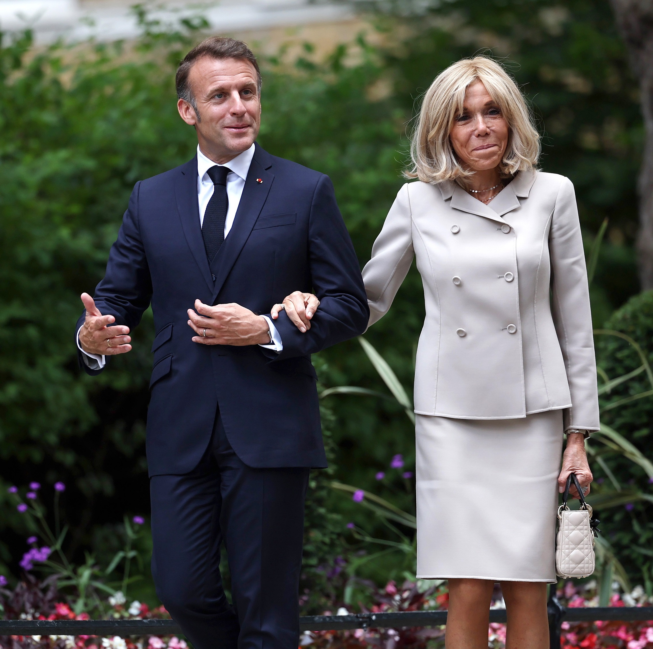 O Emmanuel Macron και η Brigitte στη 10 Dowing Street στο Λονδίνο, 9 Ιουλίου 2025