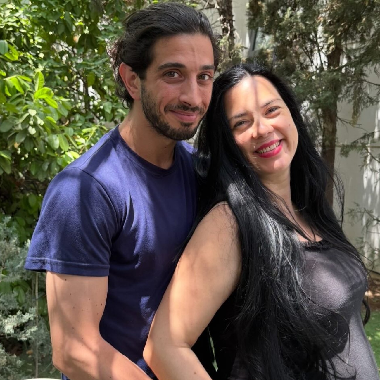 Η ηθοποιός Άννα Τσουκαλά με τον σύντριοφό της