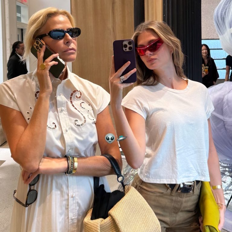 Η Τζένη Μπαλατσινού με την Αμαλία Κωστοπούλου στην Αμερική