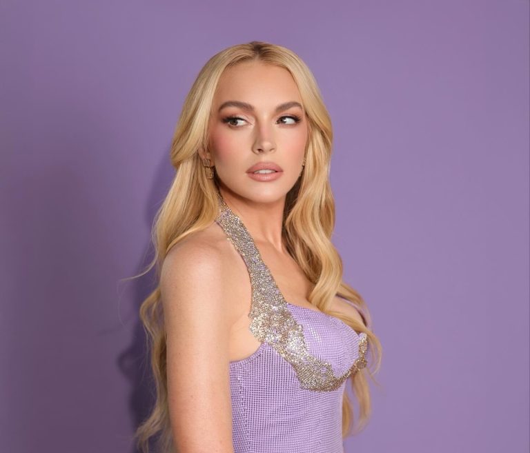 Η Lindsay Lohan με το ξανθό soft gloss blonde