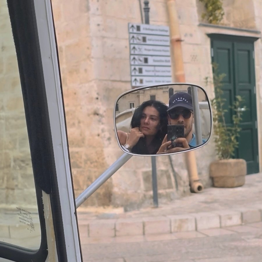 Η Μαρία κορινθίου και ο Γιώργος Καραθανάσης στην Ιταλία