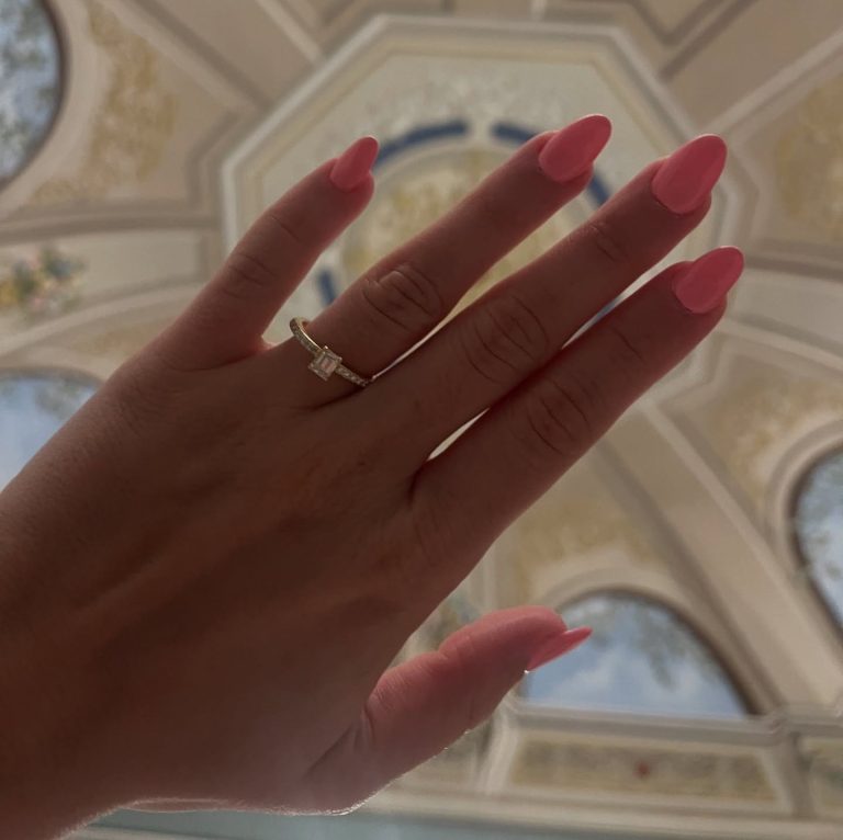 Το μονόπετρο της ηθοποιού Στέφανη Χαραλάμπους