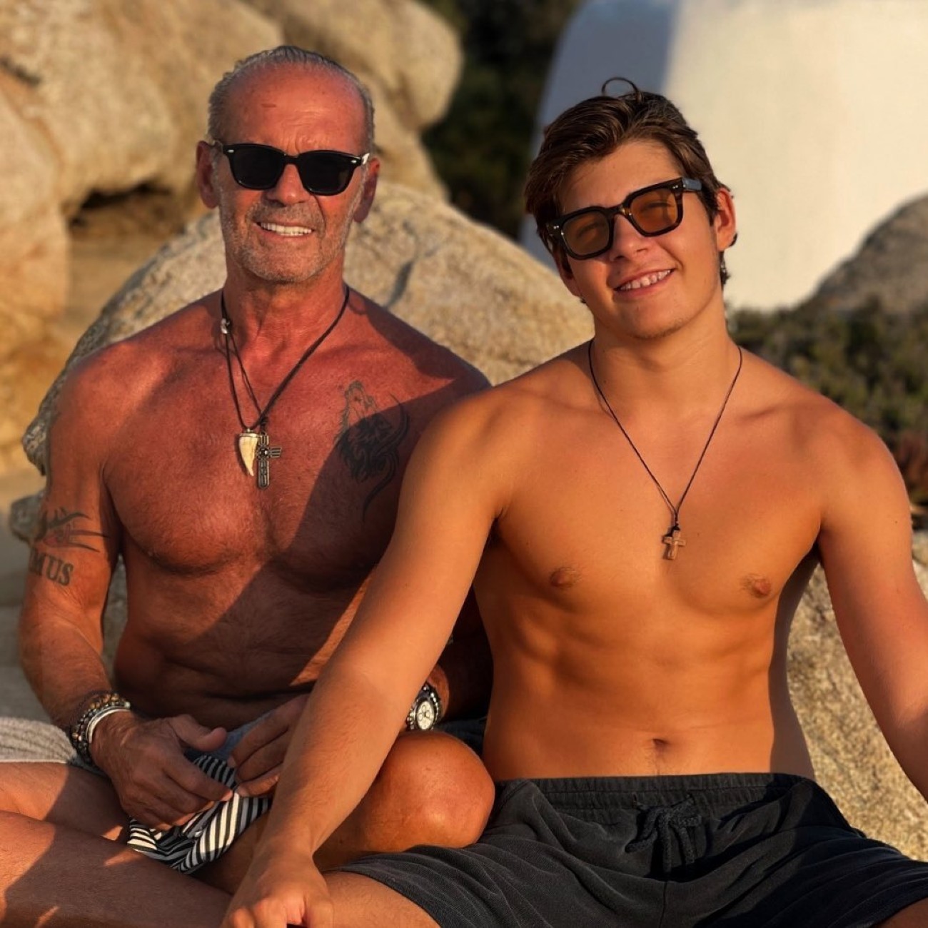 Ο Πέτρος Κωστόπουλος με τον γιο του Μάξιμο