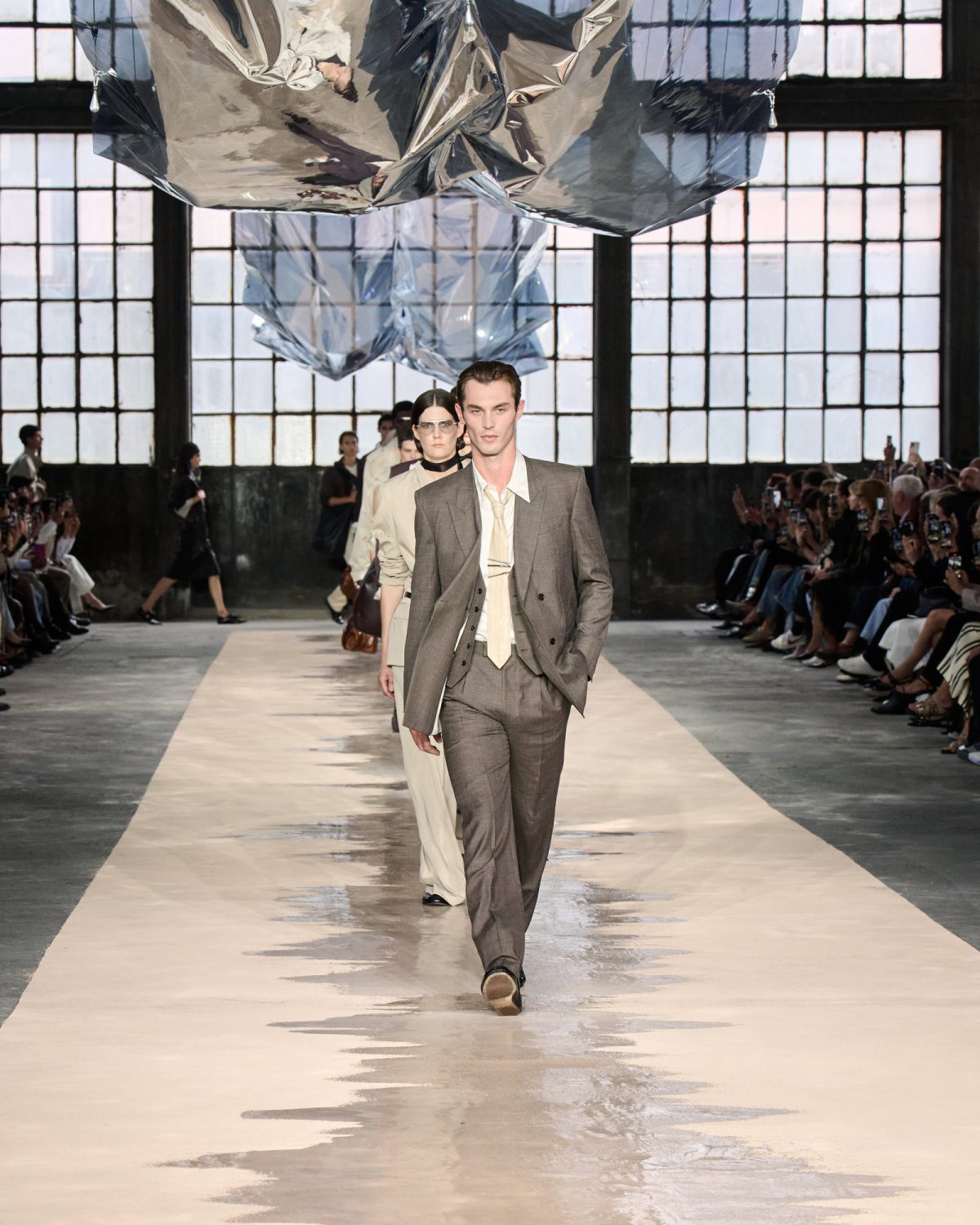 boss μοντέλα σε πασαρέλα