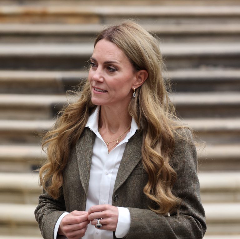 H Kate Middleton κατά την επίσκεψή της στους πρόσφατα ανακαινισμένους κήπους του Μουσείου Φυσικής Ιστορίας στις 4 Σεπτεμβρίου 2025 στο Λονδίνο