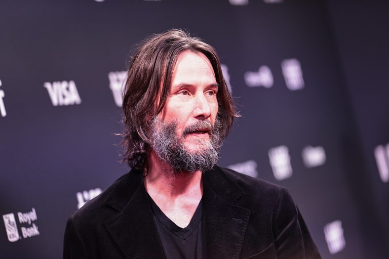O Keanu Reeves στην πρεμιέρα της ταινίας «Good Fortune» κατά τη διάρκεια του Διεθνούς Φεστιβάλ Κινηματογράφου του Τορόντο 2025 στο Roy Thomson Hall στο Τορόντο του Οντάριο του Καναδά στις 6 Σεπτεμβρίου 2025.