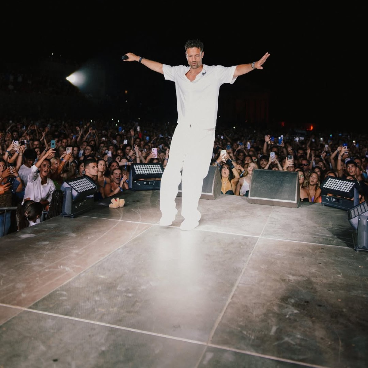 Ο Κωνσταντίνος Αργυρός σε συναυλία