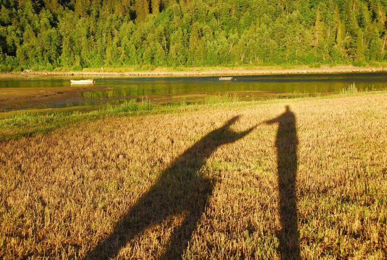 Πρόταση γάμου στο βουνό. Ζευγάρι