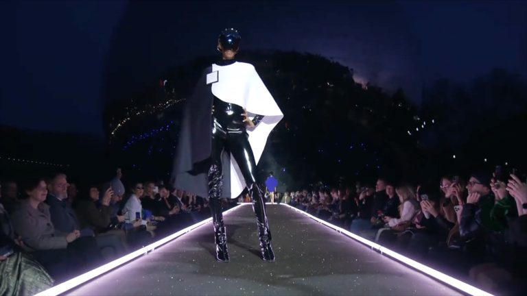 Το ντεφιλέ του Pierre Cardin