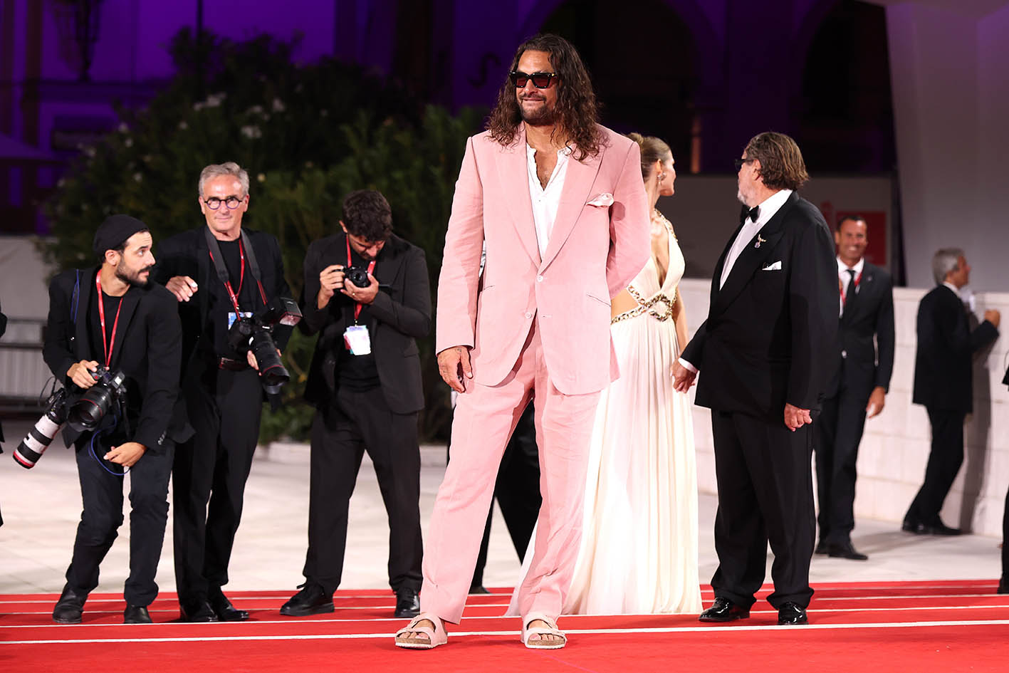 O Jason Momoa κατά τη διάρκεια της απονομής των βραβείων Cartier Glory To The Filmmaker Award 2025 και του κόκκινου χαλιού «In the Hand of Dante». στο 82ο Διεθνές Φεστιβάλ Κινηματογράφου της Βενετίας στις 3 Σεπτεμβρίου 2025.