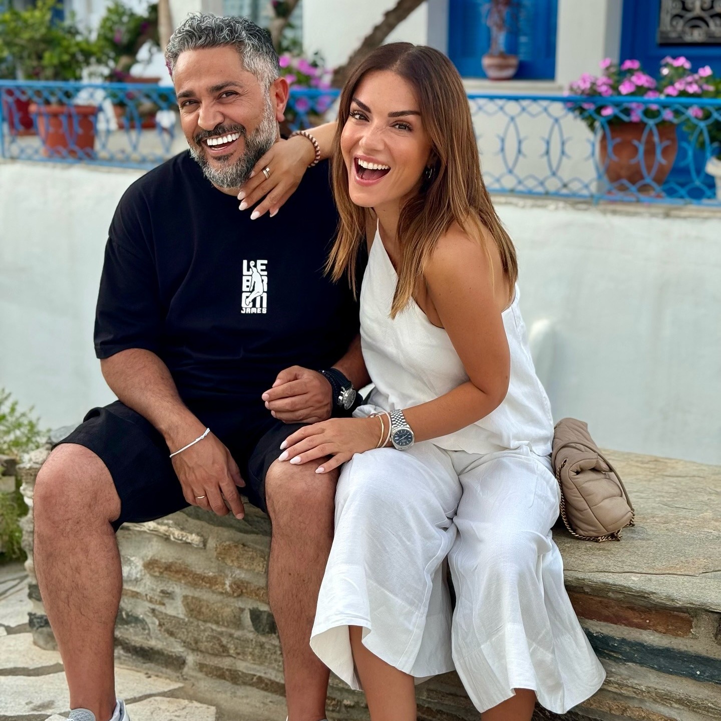 Λευτέρης Σουλτάτος και Βάσω Λασκαράκη σε νησί