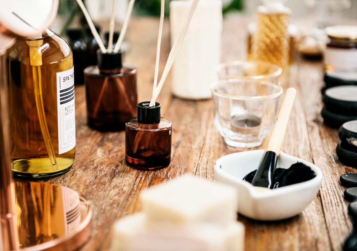 Καλλυντικά, κρέμες, αρωματικά και κεριά