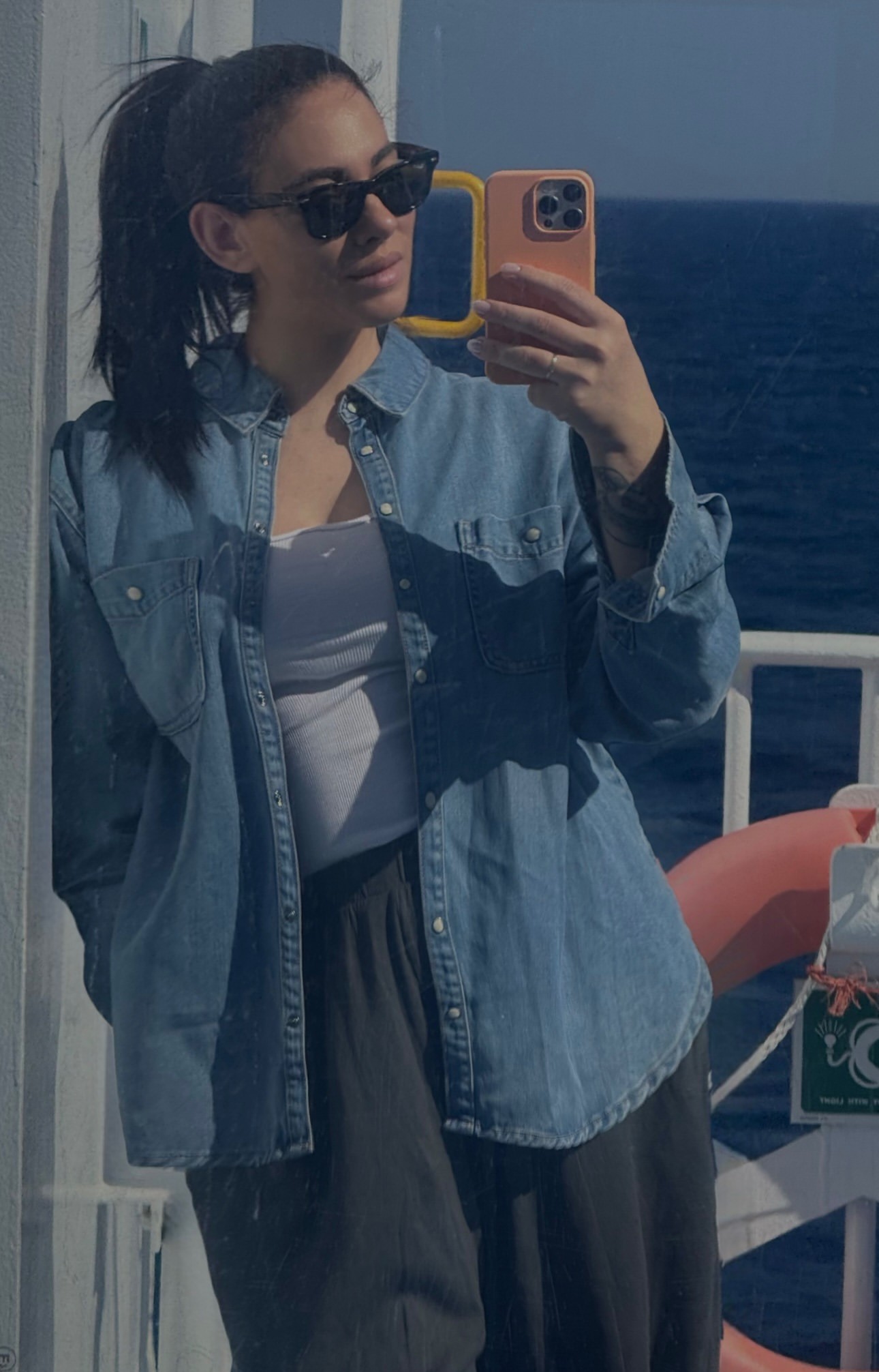 Η Ευρυδίκη Βαλαβάνη στο πλοίο στις πρώτες οικογενειακές διακοπές