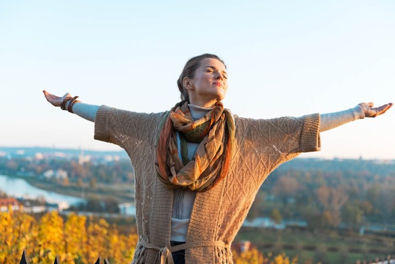 Γυναίκα φθινόπωρο