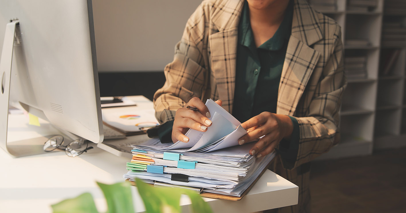 Γυναίκα στο γραφείο της