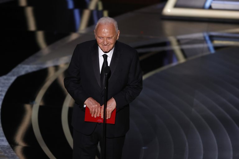 O σερ Anthony Hopkins στη σκηνή των 94ων Όσκαρ στο Dolby Theatre στο Χόλιγουντ, 27 Μαρτίου 2022