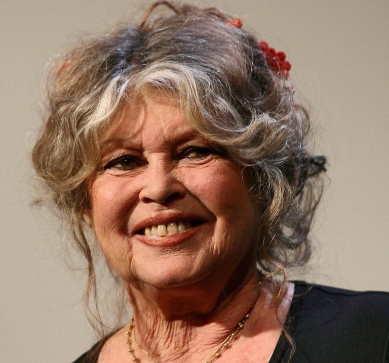 Μια φωτογραφία αρχείου με ημερομηνία 28 Σεπτεμβρίου 2006 δείχνει την Brigitte Bardot, στο Παρίσι