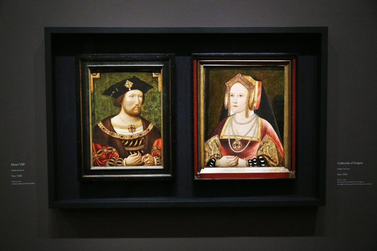 O βασιλιάς Ερρίκος Η' και η βασίλισσα Αικατερίνη της Αραγονίας στην έκθεση για τους Τυδώρ στο Μουσείο Luxembourg στο Παρίσι, 16 Μαρτίου 2015