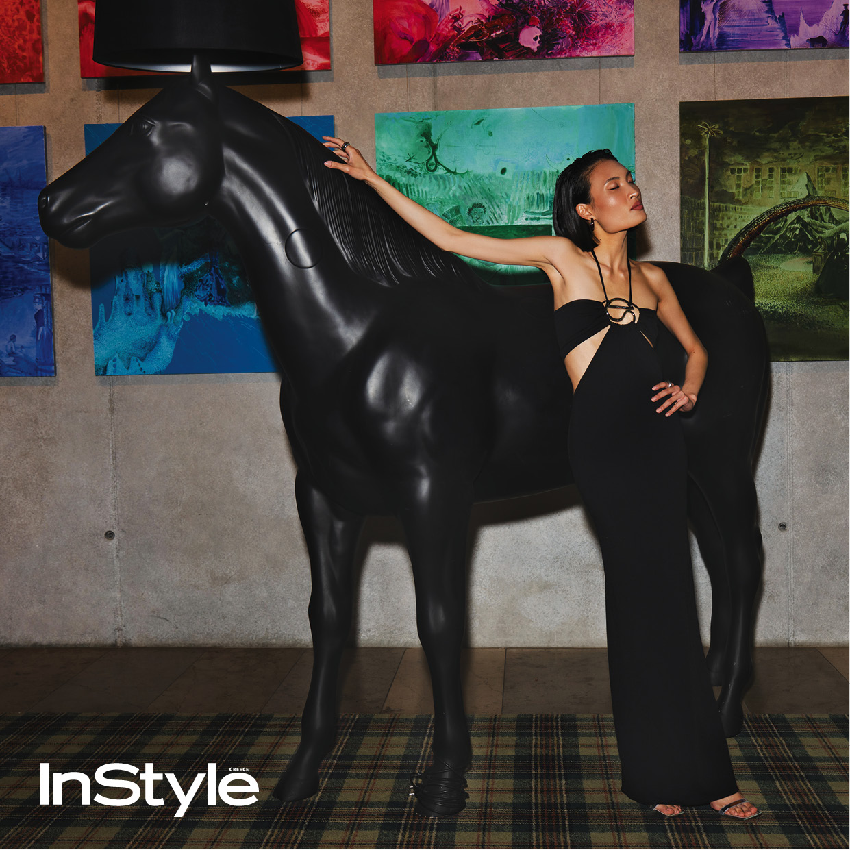 μοντέλο και άλογο