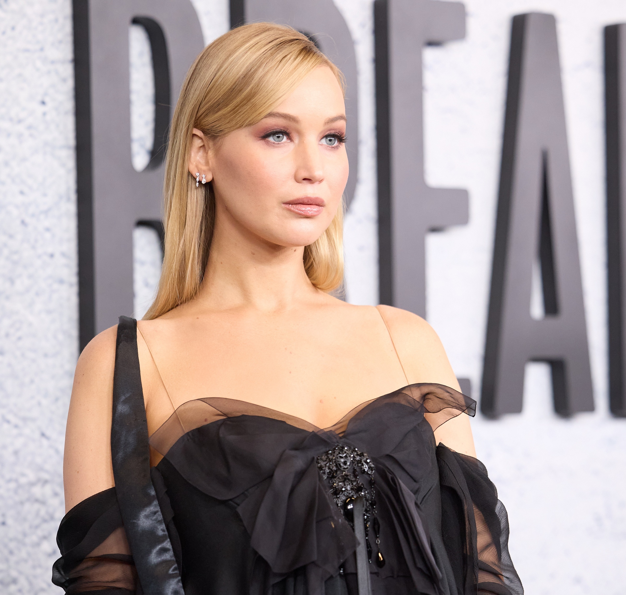 Η Jennifer Lawrence φθάνει στην πρεμιέρα του ντοκιμαντέρ "Bread and Roses" στο Hammer Museum στο Λος Άντζελες, 14 Νοεμβρίου 2024