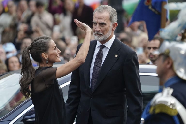 Ο βασιλιάς Felipe και η βασίλισσα Letizia στα 45α βραβελια της Πριγκίπισσας των Αστουριών στο θέατρο Καμποαμόρ του Οβιέδο, 24 Οκτωβρίου 2025