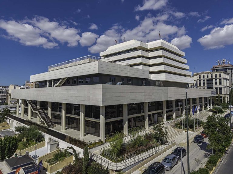 Το Ωνάσειο Νοσοκομείο ενώνει στις σύγχρονες εγκαταστάσεις του το Καρδιοχειρουργικό Κέντρο, το νέο Εθνικό Μεταμοσχευτικό Κέντρο και τη νέα μονάδα του Ωνάσειου Παίδων.