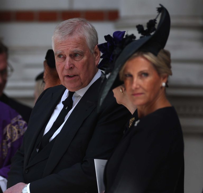 Ο πρίγκιπας Andrew αποχωρεί από τον Καθεδρικό του Ουέστμινστερ, 16 Σεπτεμβρίου 2025