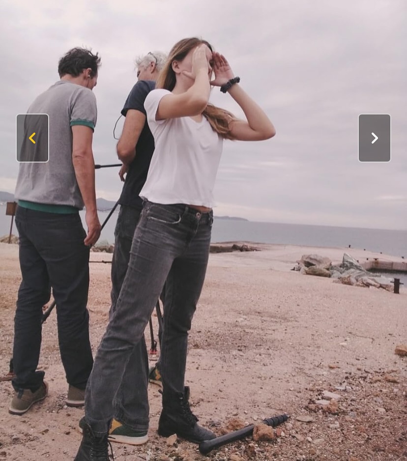 Η Άννα Ρεζάν στη μακρόνησο για το ντοκιμαντέρ