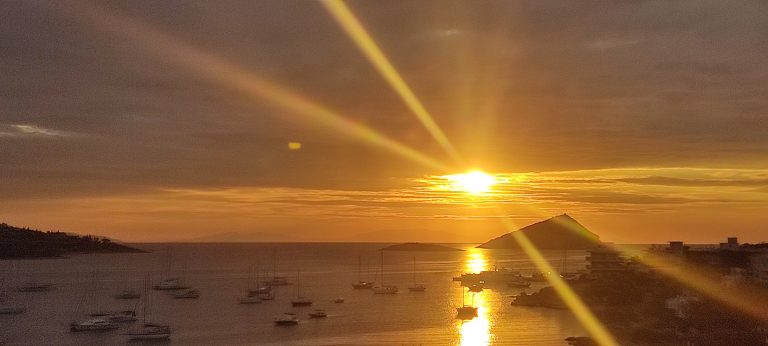 Ανατολή στο Πόρτο Ράφτη