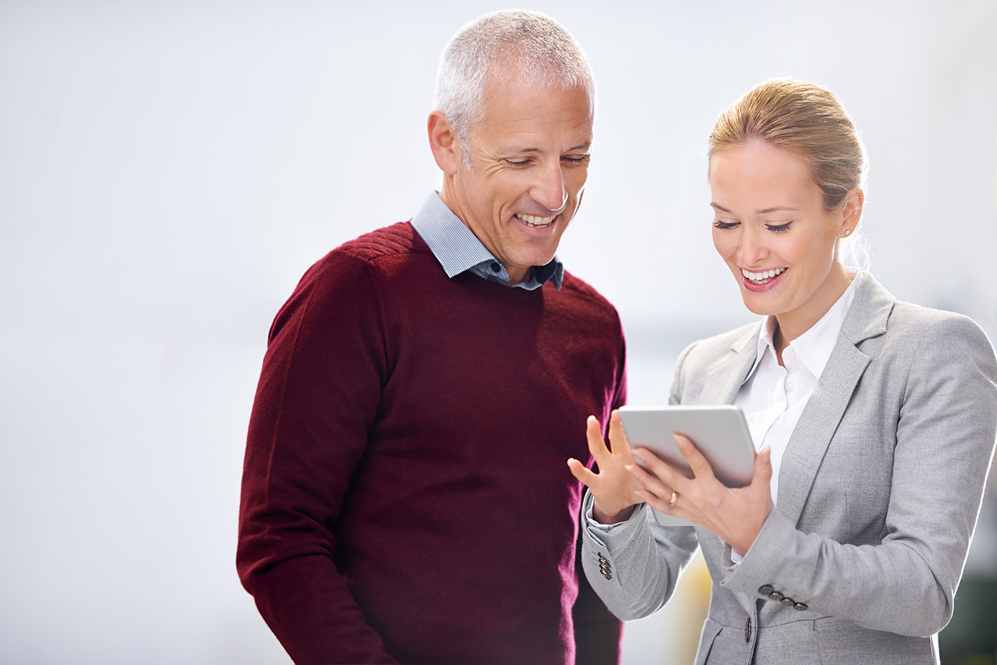 Zευγάρι με ταμπλετ