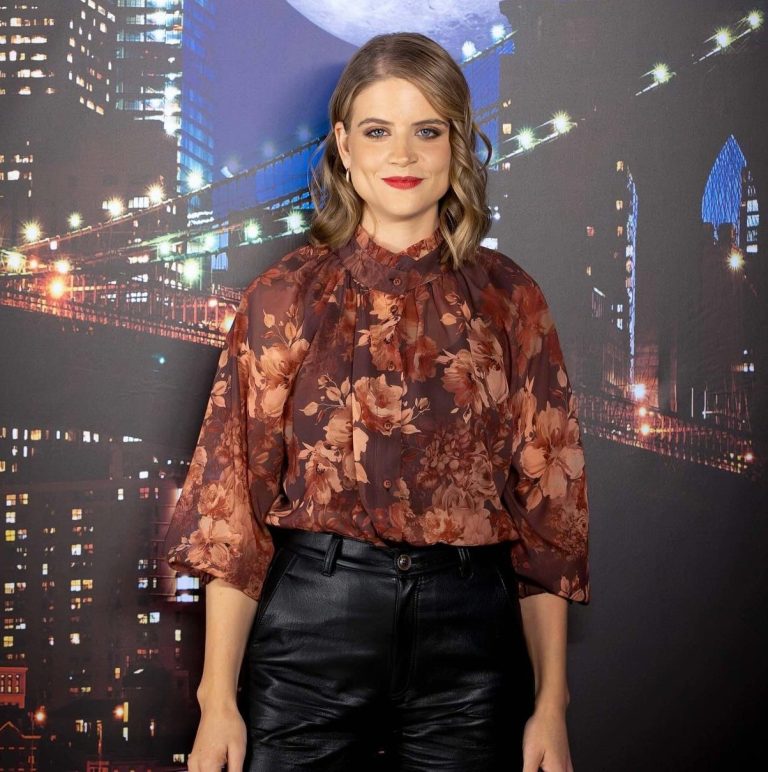 Η Δανάη Μιχαλάκη στο The2night Show