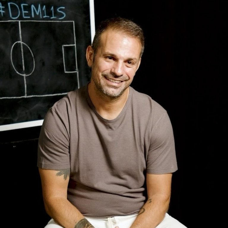 Ντέμης Νικολαΐδης