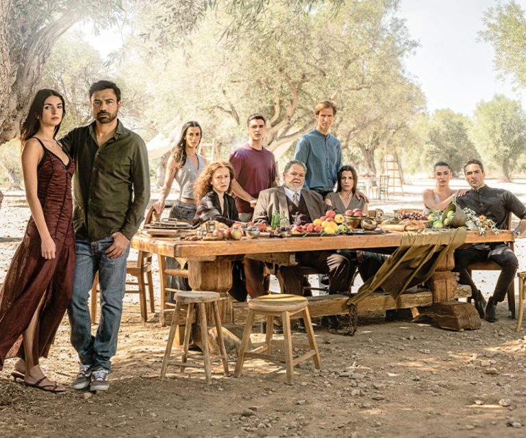 Η σειρά Η Γη της Ελιας