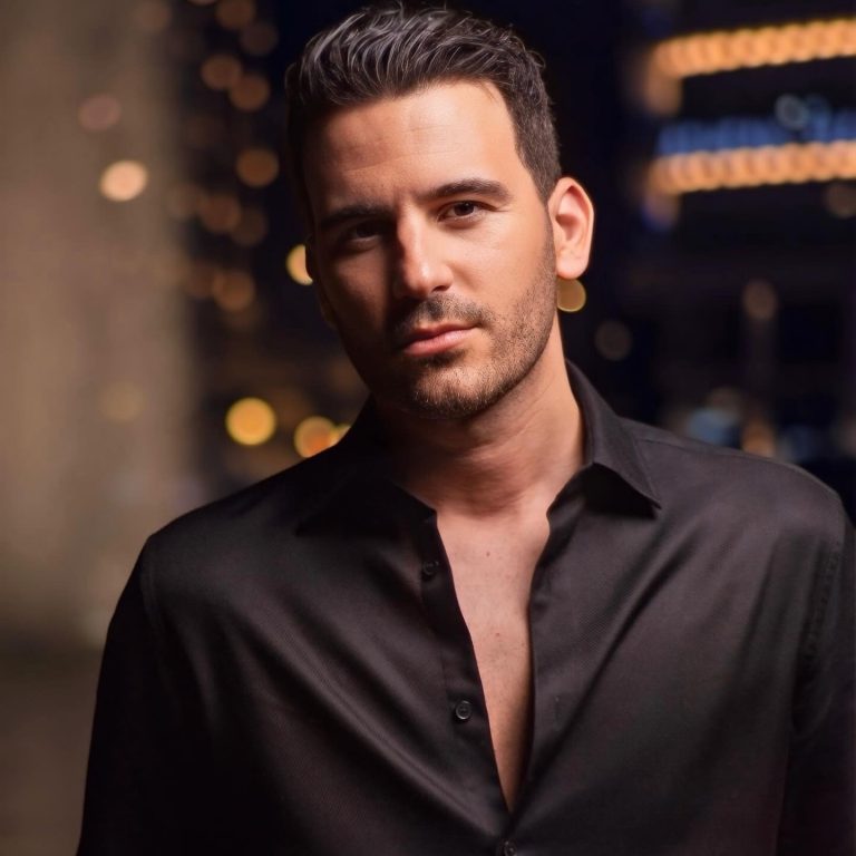 Ο τραγουδιστής Νικηφόρος