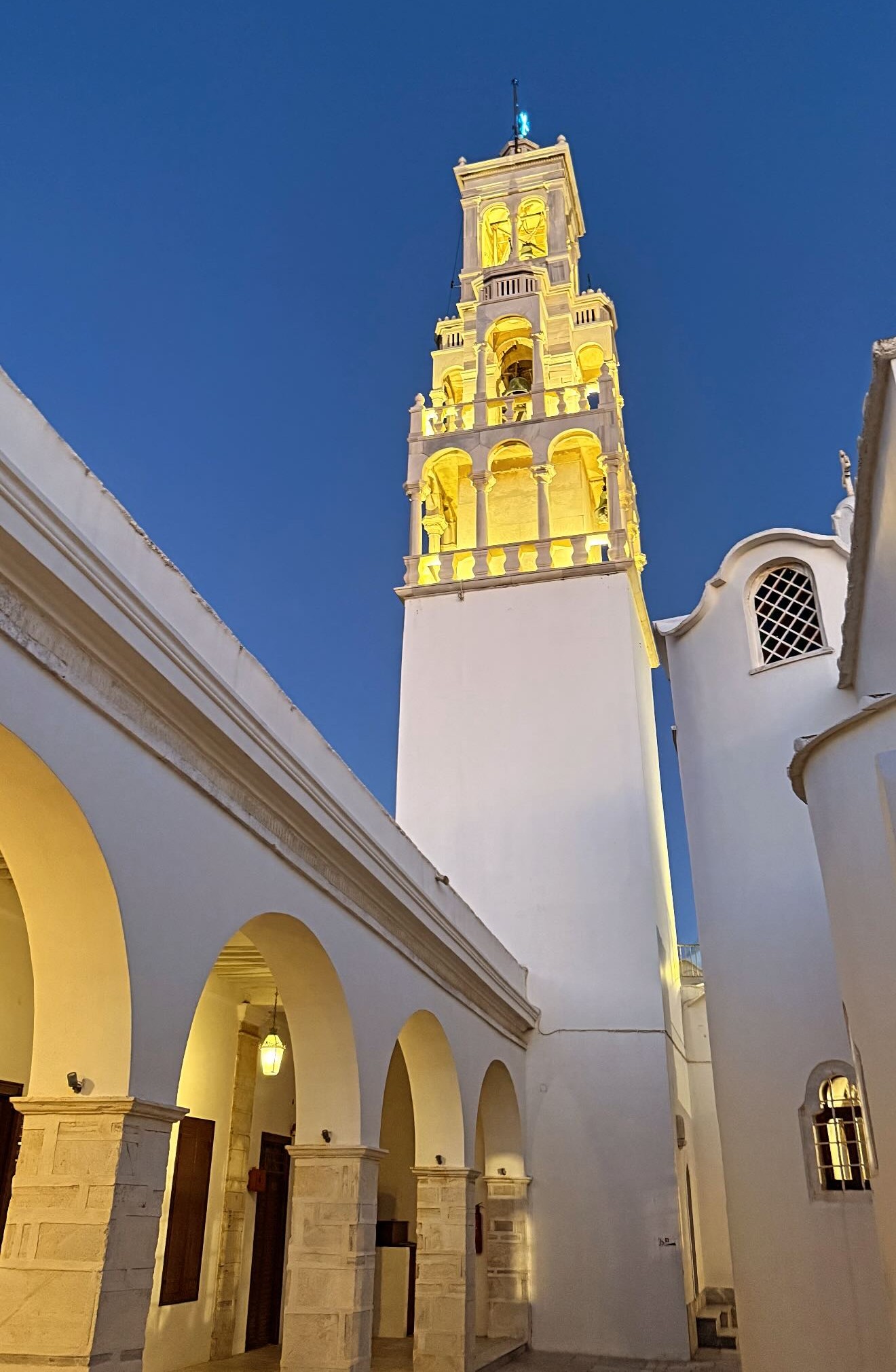 Η Παναγία της Τήνου