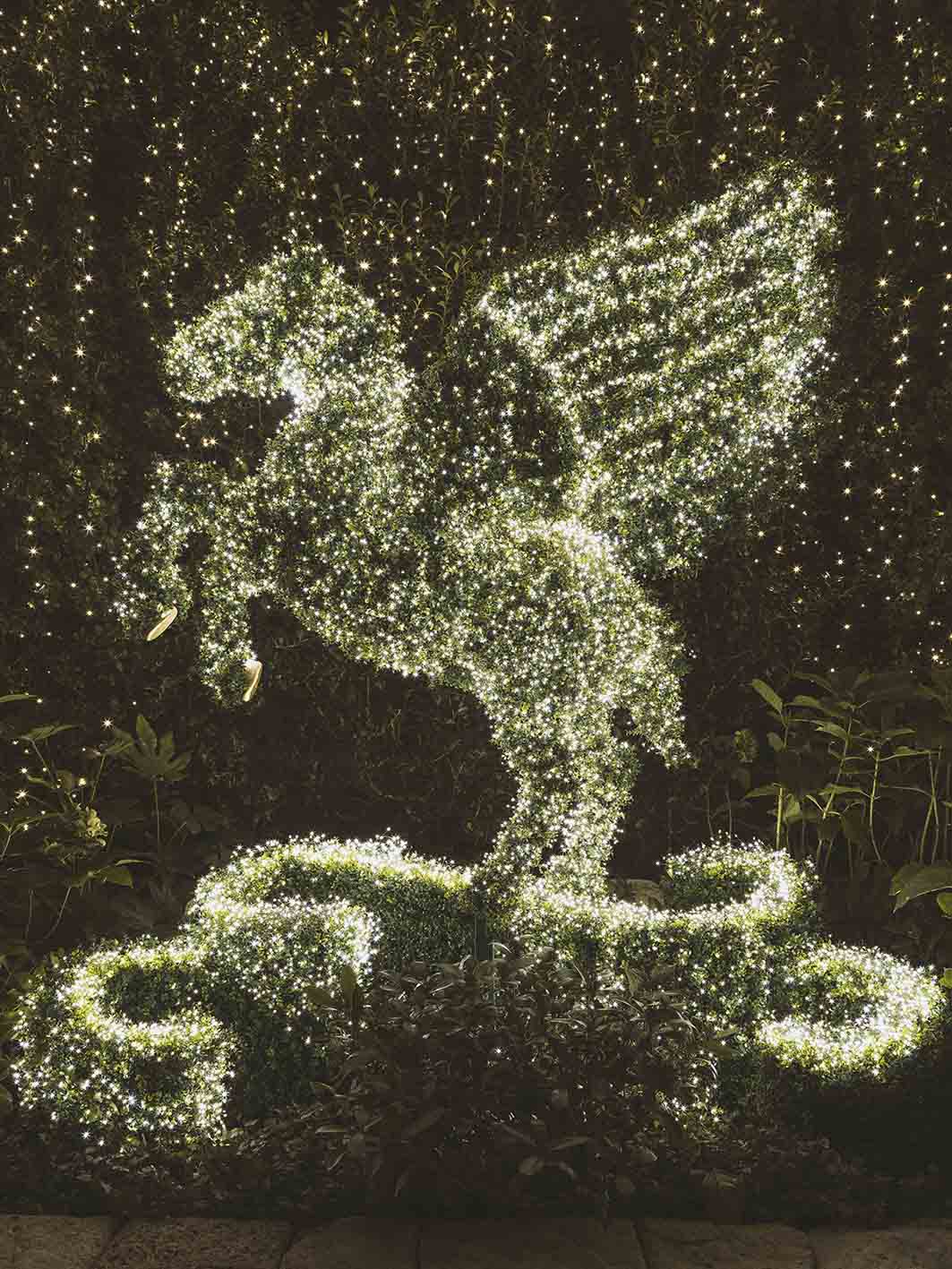 Παρουσίαση των διακοσμήσεων για τα Χριστούγεννα 2025 στο κατάστημα Dior στην avenue Montaigne στο Παρίσι