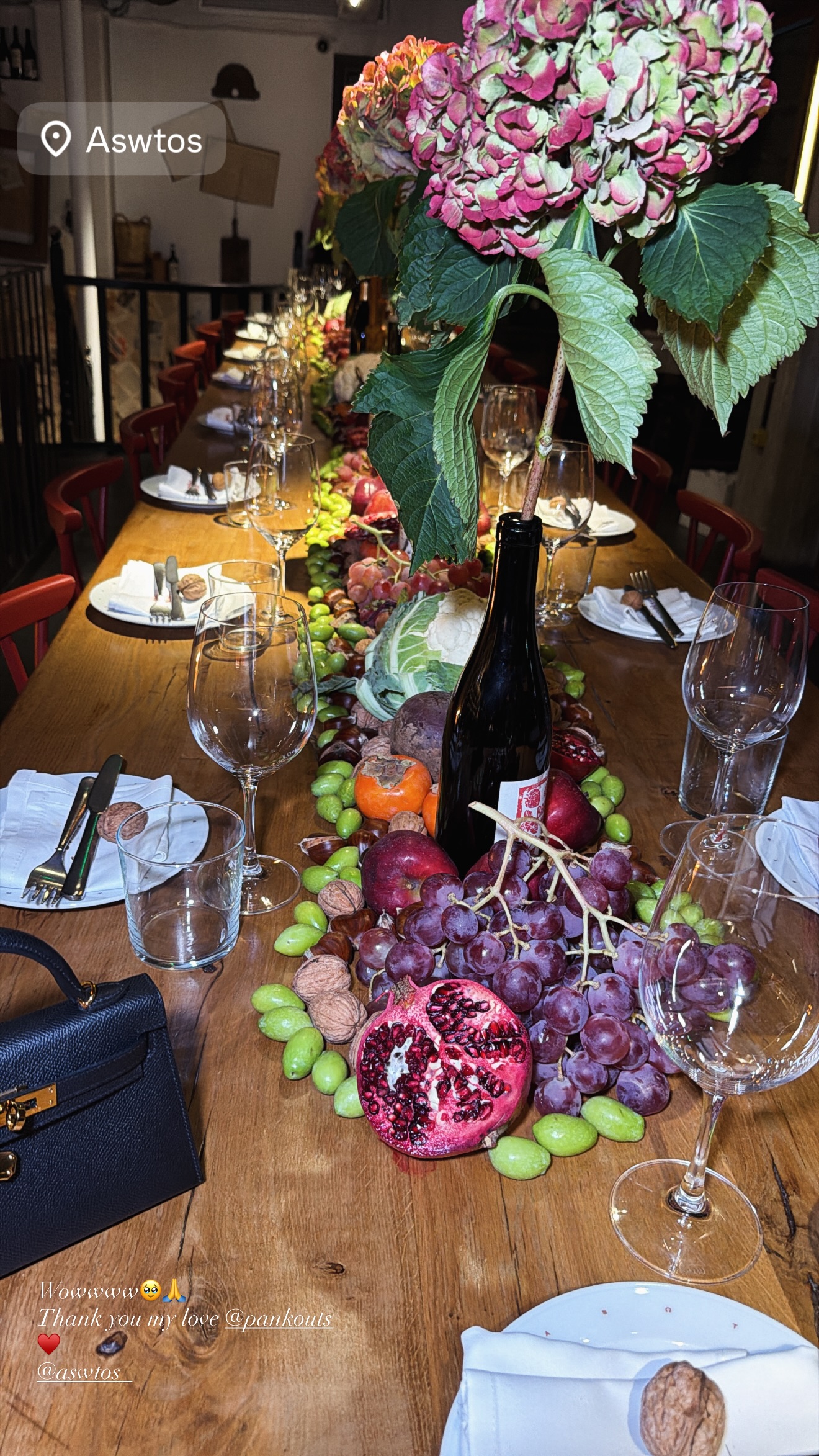 Το δείπνο της Κατερίνας Καινούργιου στο μαγαζί του Κουτσουμπή στο Παγκράτι