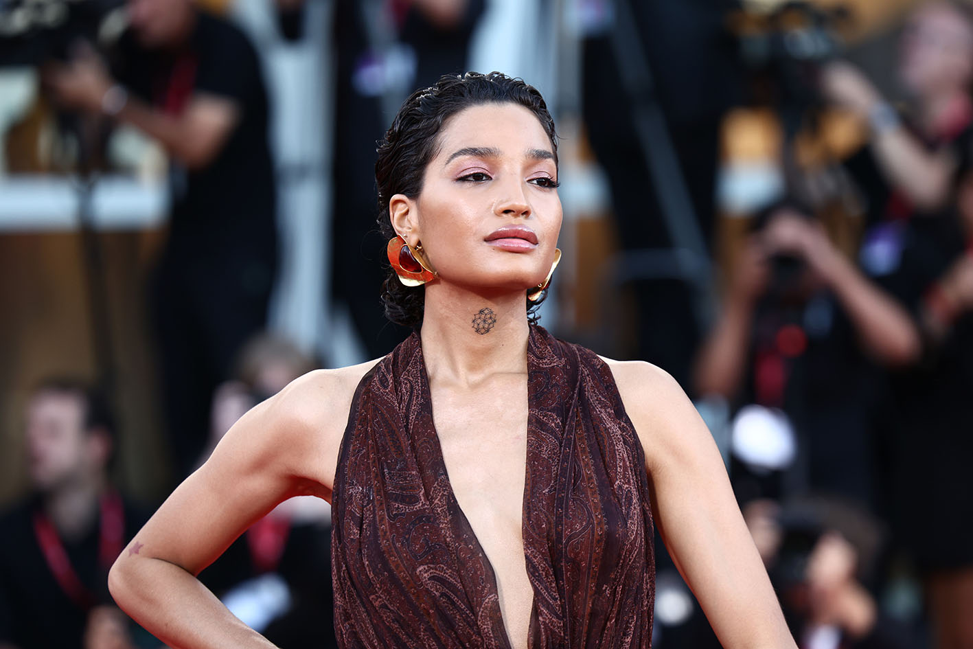 Η Indya Moore στο κόκκινο χαλί της ταινίας "Πατέρας, Μητέρα, Αδελφή, Αδελφός" κατά τη διάρκεια του 82ου Διεθνούς Φεστιβάλ Κινηματογράφου της Βενετίας στις 31 Αυγούστου 2025 στη Βενετία.