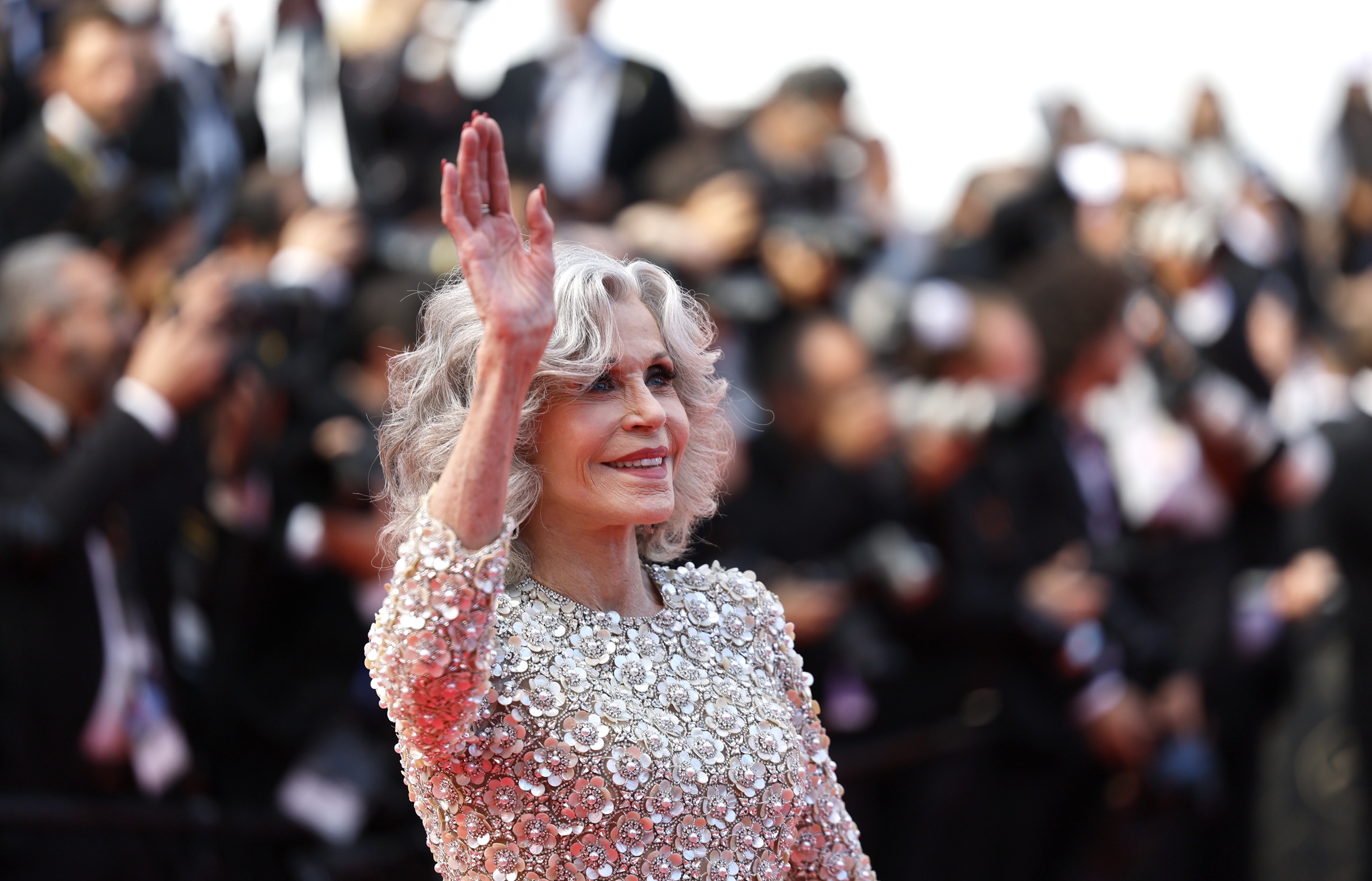 H Jane Fonda στο κόκκινο χαλί πριν από την τελετή λήξης του 78ου Φεστιβάλ Καννών, 24 Μαΐου 2025