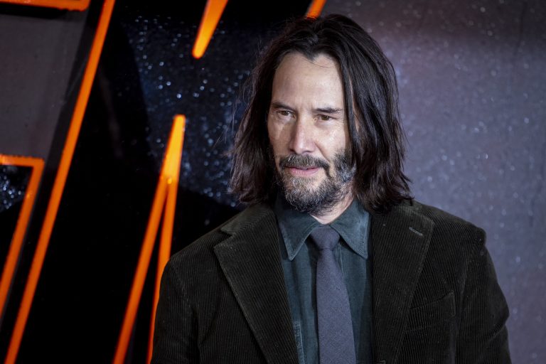 O Keanu Reeves στη βρετανική πρεμιέρα του John Wick Chapter 4 στο Cineworld Leicester Square στο Λονδίνο